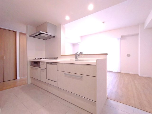 【独立洗面台】 | リズ東林間 | 朝の身支度には欠かせない独立洗面化粧台