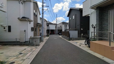 【前面道路含む現地写真】 | 川崎市宮前区平1丁目（リユース） | 前面道路含む現地写真です