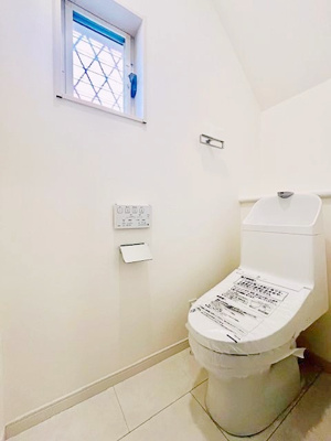 【トイレ】 | 相模原市南区下溝戸建⑤ | ゆったりとした空間のトイレです