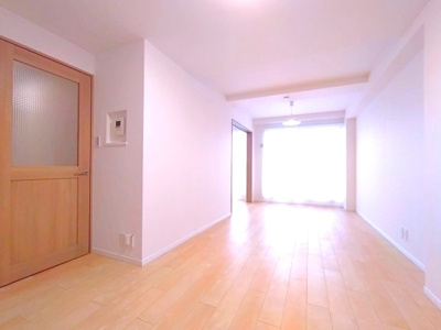 【居間・リビング】 | セザール第二綱島 | ゆったり過ごせるリビングです