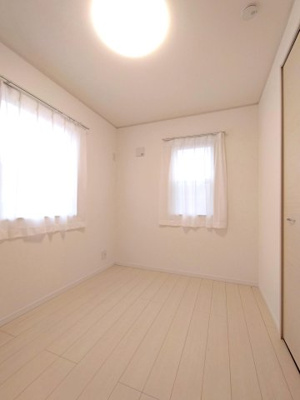 【洋室】 | 茅ヶ崎市松林一丁目戸建 | 明るい洋室です