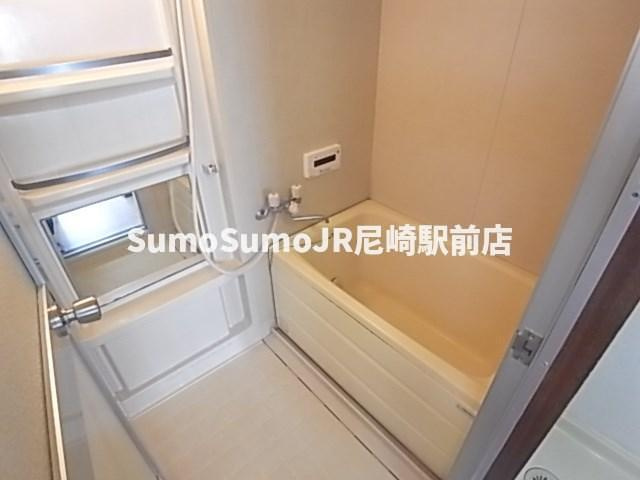 ラ・メゾンクレールの浴室|コンパクトで使いやすいお風呂です