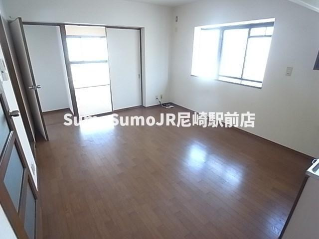 ラ・メゾンクレールの居間・リビング|リビングです