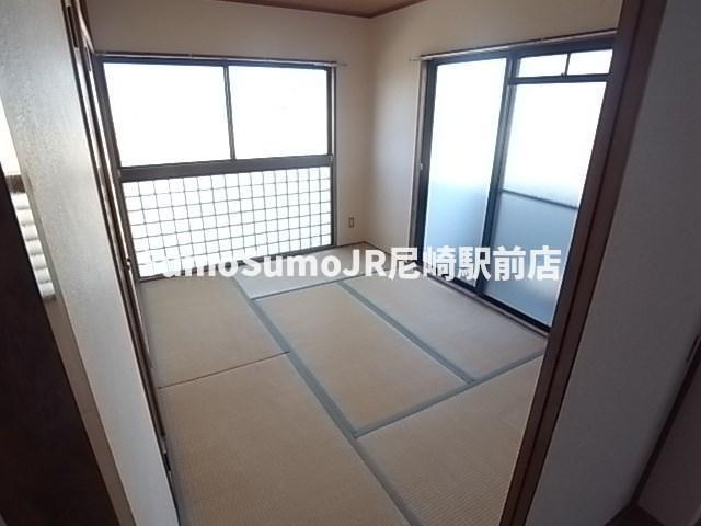 ラ・メゾンクレールの寝室|使い勝手のいい寝室です