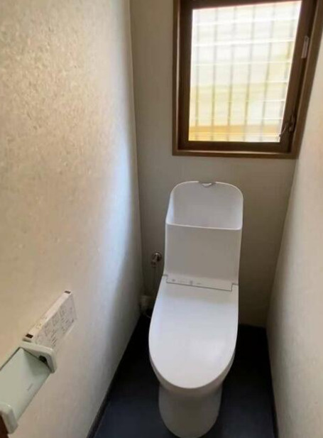 大阪市生野区新今里　一棟売マンションのトイレ