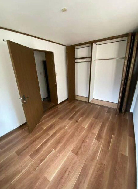 大阪市生野区新今里　一棟売マンションの洋室