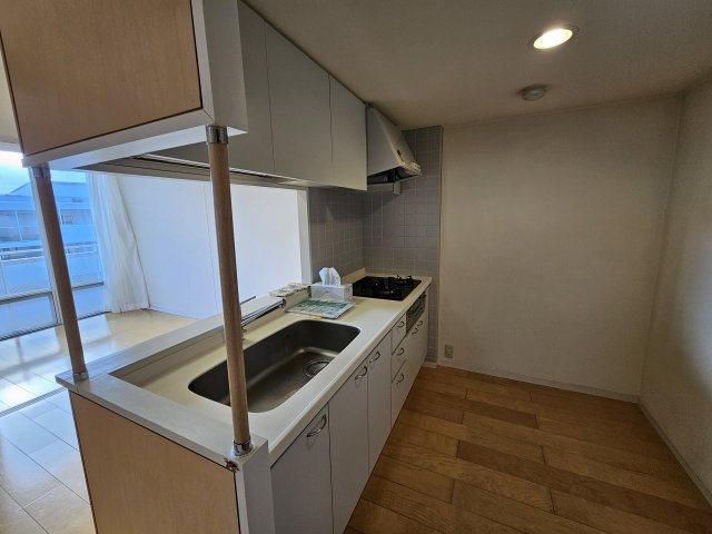 イエローフラット　北棟のキッチン