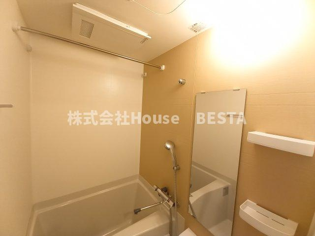 ファーストフィオーレ神戸駅前の浴室