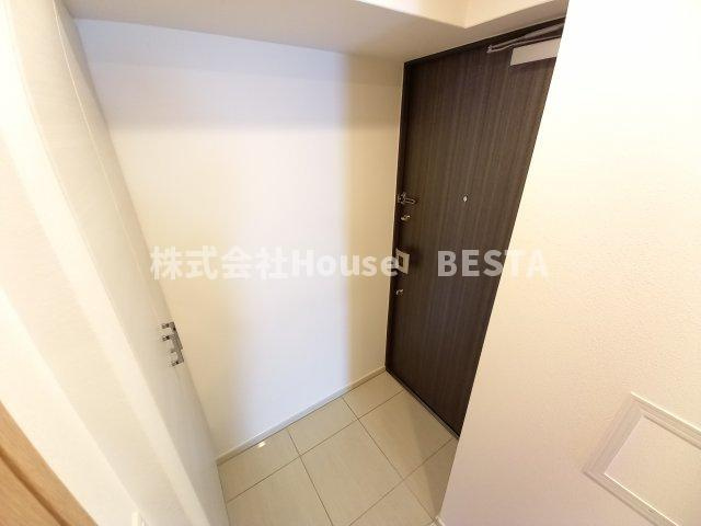 ファーストフィオーレ神戸駅前の玄関