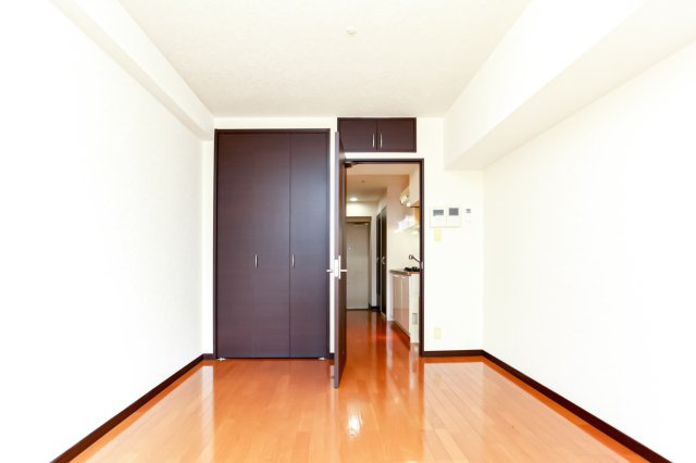 サヴォイザパームストリート　5階の居間・リビング|別号室のものです。現状優先になります。
