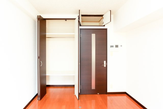 サヴォイザパームストリート　5階の収納|別号室のものです。現状優先になります。