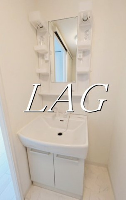 【洗面所】 | エルシア西永福 | 洗面台です。