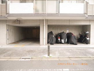 【駐車場】 | 自走式の駐車場がありますので、車必須のかたには、安心です。