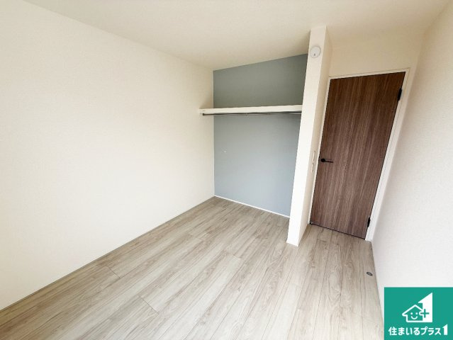 木津川市山城町平尾東黒部　第1第2期　新築一戸建ての洋室|シンプルな洋室は、自分好みのインテリアが楽しめます♪ご家族とインテリアや家具を選びに行くのは新築購入時の醍醐味の一つです。ぜひお楽しみください♪