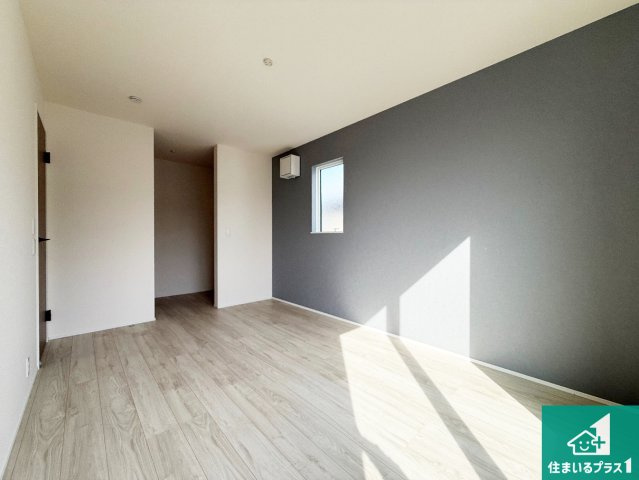 木津川市山城町平尾東黒部　第1第2期　新築一戸建ての洋室|シンプルな洋室は、自分好みのインテリアが楽しめます♪ご家族とインテリアや家具を選びに行くのは新築購入時の醍醐味の一つです。ぜひお楽しみください♪