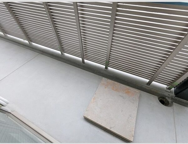 エスリード大阪リブレのバルコニー