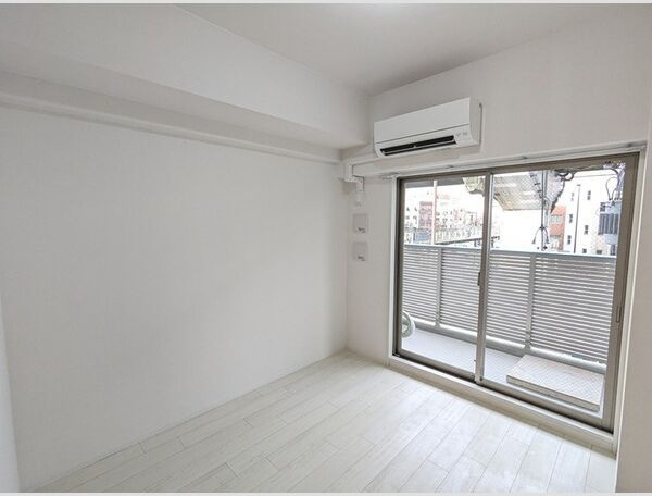 エスリード大阪リブレの居間・リビング