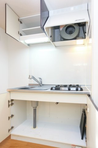 サヴォイテンジンスクワイヤー　3階のキッチン|別号室のものになります。現状優先。
