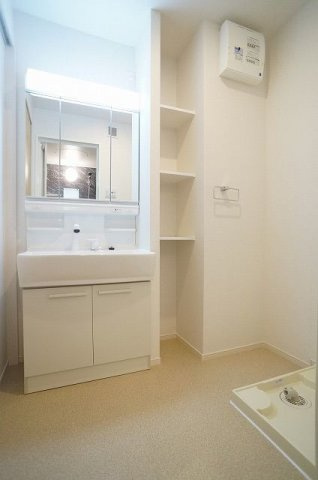 メゾン・ド・ヴァンベールの洗面所|コンパクトで使いやすい洗面所