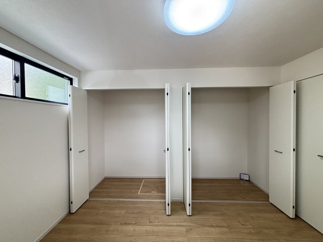 KEIAI GRACE千種区清明山2期｜名古屋市の戸建ならホームアップの洋室|【売主施工例】全室収納付き