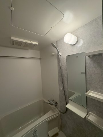 セレニテ日本橋エクラの浴室