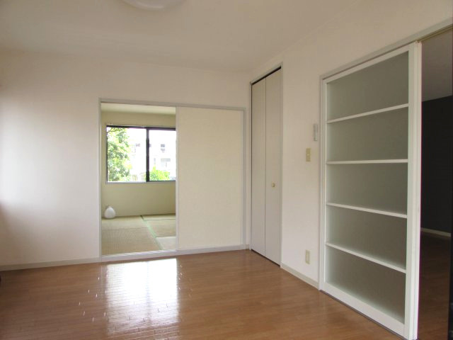 パークハイツA棟の洋室|個人の部屋や寝室として使える洋室です