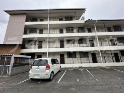 ナカトミサニーハイツの駐車場