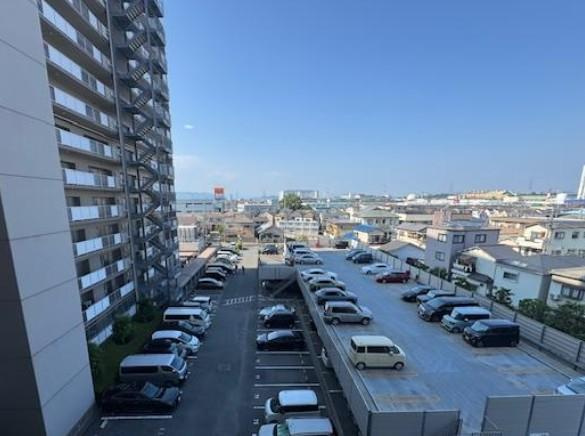 Mプラザ枚方弐番館の駐車場|■物件内覧・資金計画相談・住宅ローン相談、リフォーム相談、お問合せ受付中■
※当日・翌日のご内覧、ご相談はお電話でのお問合せがスムーズです！