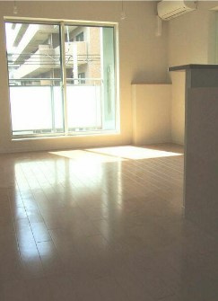 【居間・リビング】 | ラールゴ清水 | 11.8帖のきれいなLDK。