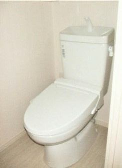 【トイレ】 | ラールゴ清水 | 温水洗浄便座。