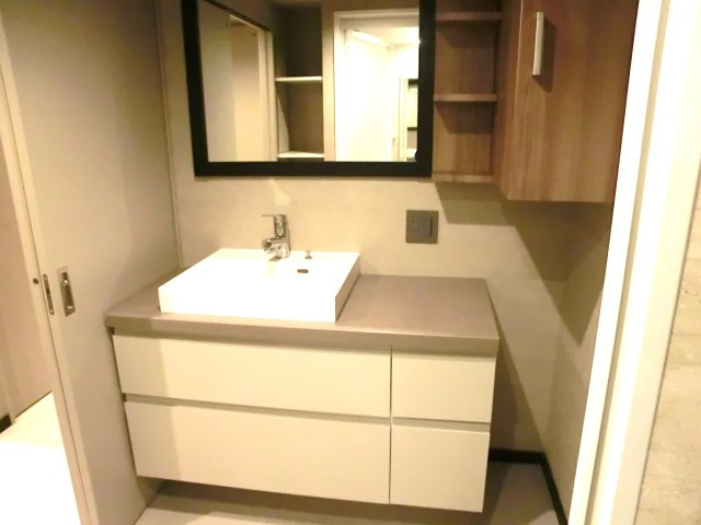 三田グレースの洗面所|スペースが確保できる洗面所です