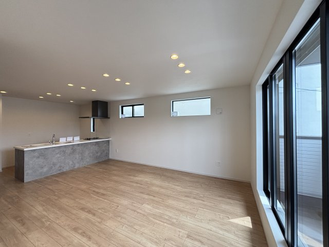 KEIAI GRACE千種区清明山2期｜名古屋市の戸建ならホームアップの内装|【売主施工例】安心・安全の手すり付き階段