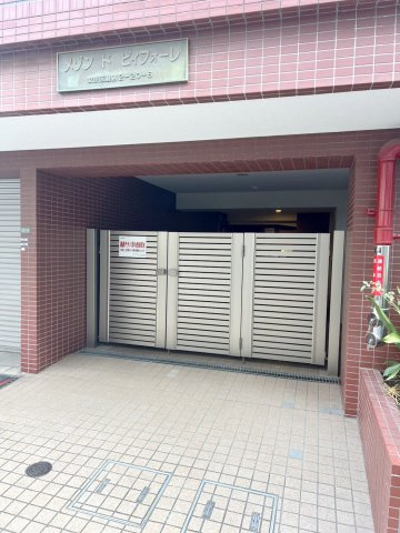 メゾンドビィフォーレのエントランス