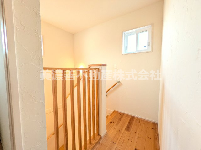 ６６３２０　岐阜市中中古戸建のその他|2階廊下