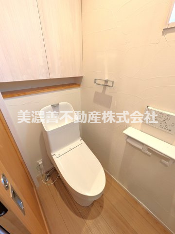 ６６３２０　岐阜市中中古戸建のトイレ|1階トイレ