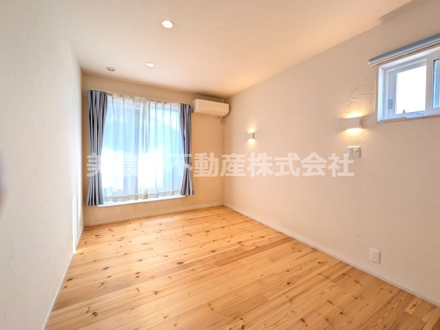 ６６３２０　岐阜市中中古戸建の洋室|2階西洋室