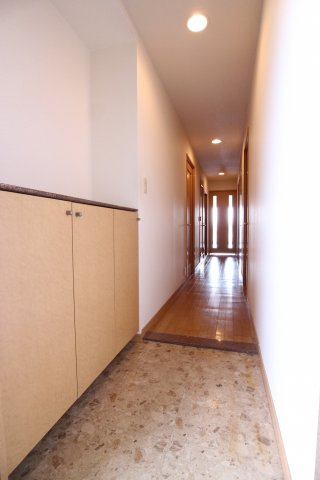 ジェームス山ヒルズ3番館の玄関