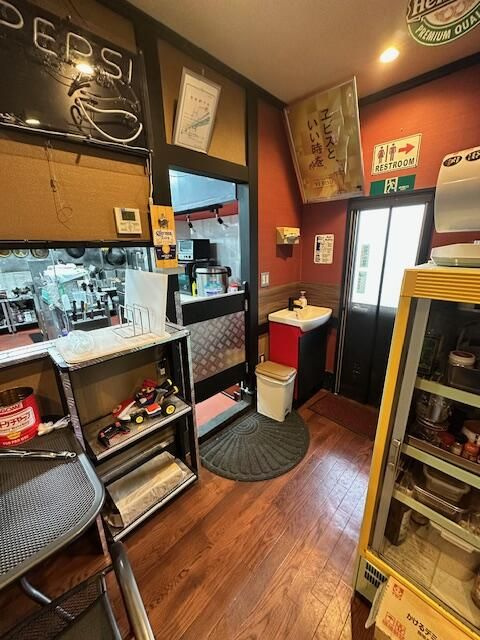 植源ビルの内装