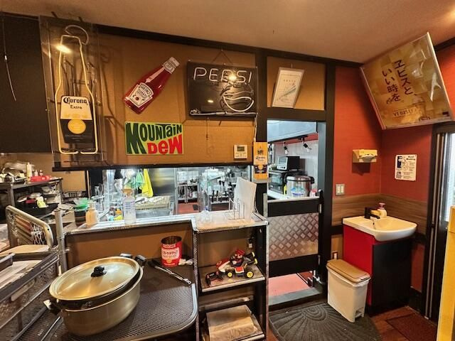 植源ビルの内装