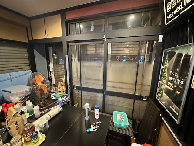 植源ビルの内装