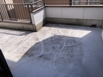 【バルコニー】 | アーバンハイツわらび | 外からの目が気にならないバルコニーで洗濯物が干せます