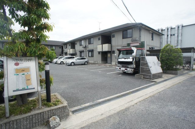 パストラルジュセイ壱番館の駐車場