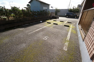 【駐車場】