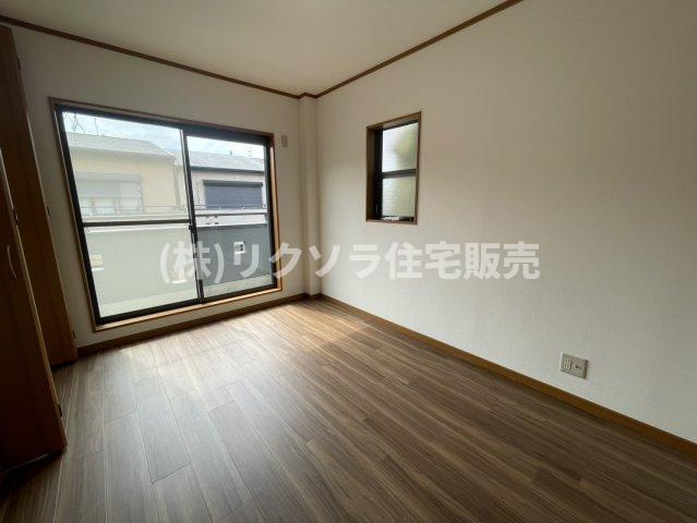 大久保町4丁目　中古一戸建ての子供部屋|洋室
■物件内覧・資金計画相談・住宅ローン相談、リフォーム相談、お問合せ受付中■
※当日・翌日のご内覧、ご相談はお電話でのお問合せがスムーズです！