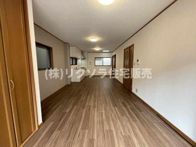 大久保町4丁目　中古一戸建ての居間・リビング|LDK
■物件内覧・資金計画相談・住宅ローン相談、リフォーム相談、お問合せ受付中■
※当日・翌日のご内覧、ご相談はお電話でのお問合せがスムーズです！
