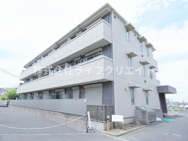 アヴェニールフォレストの外観