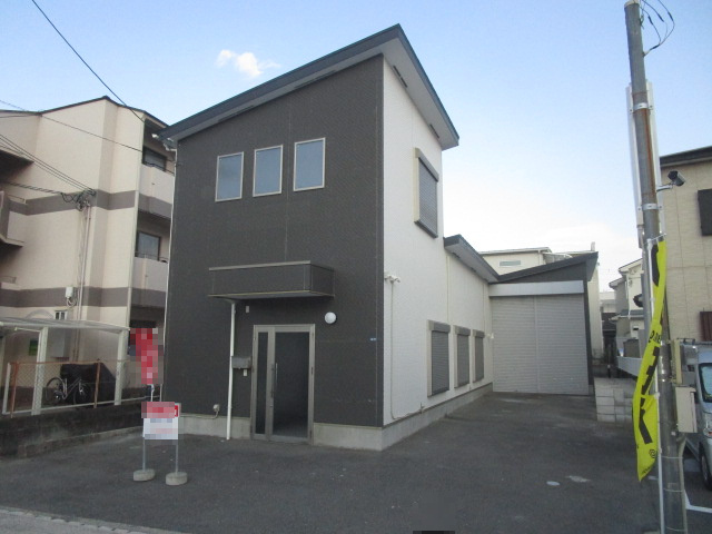 茨木市島２丁目の倉庫の外観