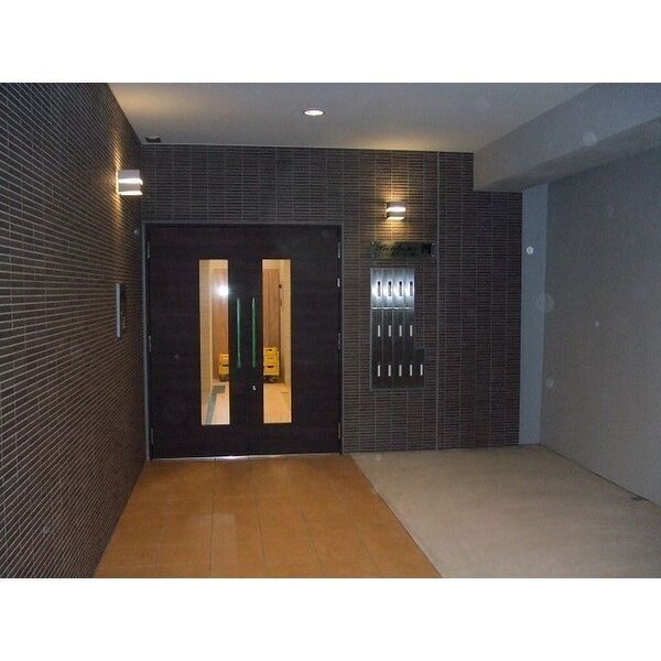 ボナール・河のエントランス