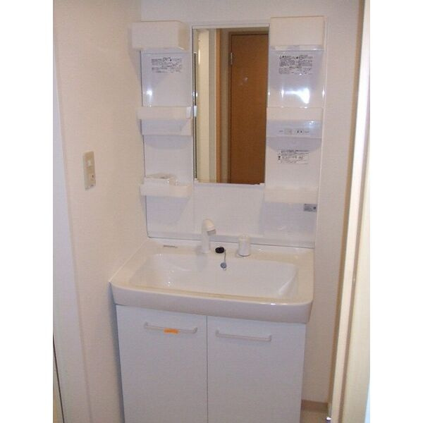 ボナール・河の洗面所