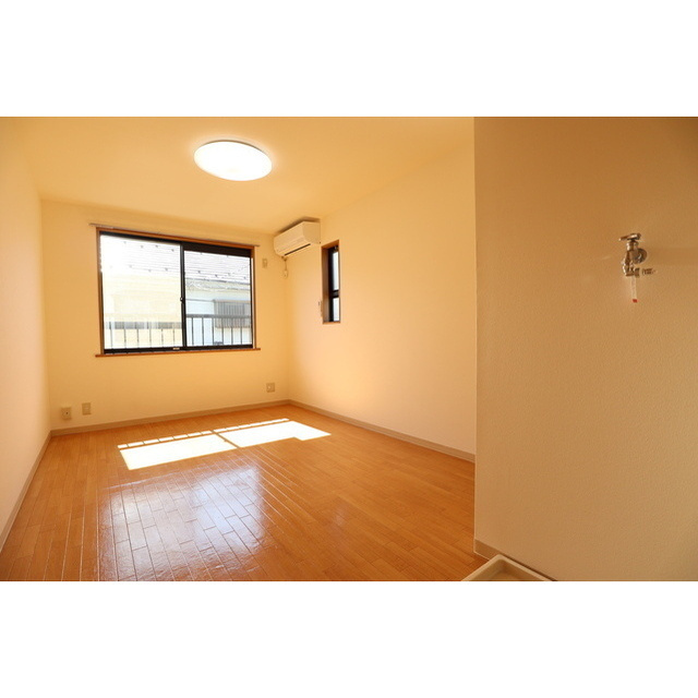 サンフラッツの居間・リビング